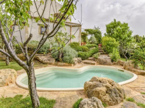 Sun kissed Holiday Home in Salemi with Garden